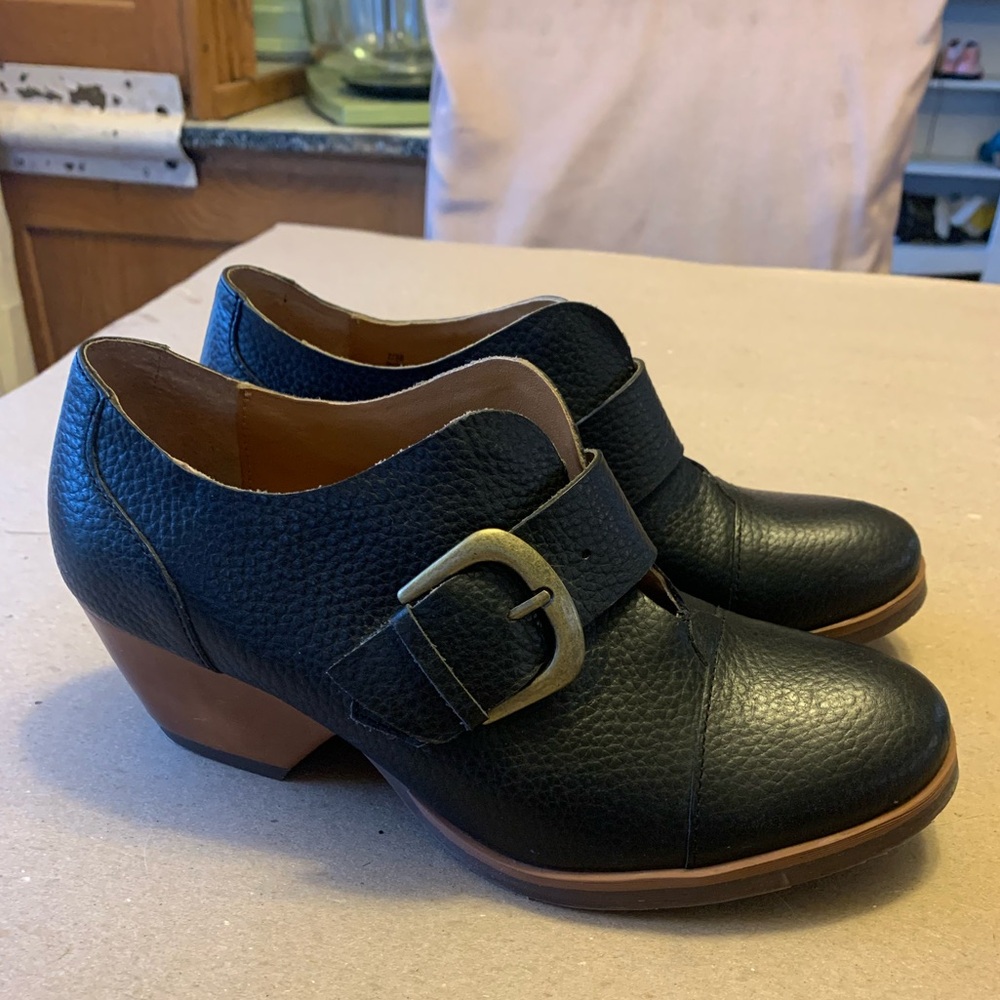 Korks by Kork-Ease Black Leather Ankle Bootie Heels with Brass Buckles Size 38